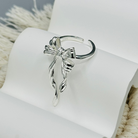 925 Sterling Silver Three Dimensional Bow Tassels Opening Adjustable Ring - Picture 6 of 9